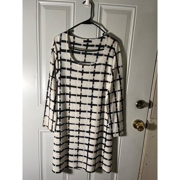 Nally & Millie woman’s long sleeved scoop neck dress size small. - Picture 1 of 4
